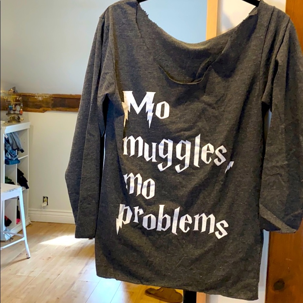 Harry Potter 3/4 sleeve shirt.